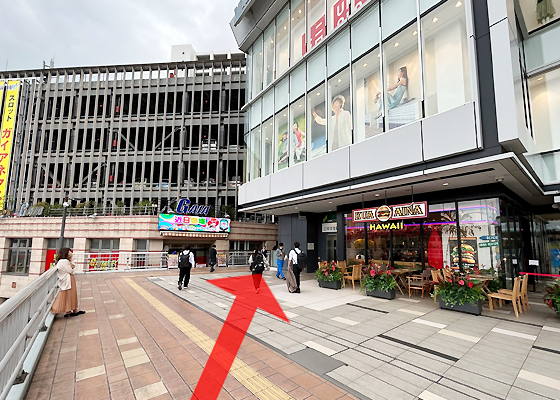 iCracked Store イオン海老名への道順2