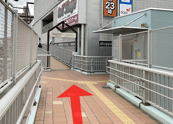 iCracked Store イオン海老名への道順5