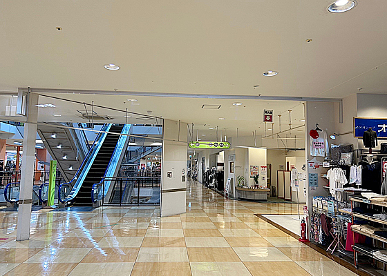 iCracked Store イオン海老名への道順7